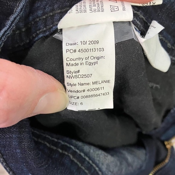 Nine West Melanie Skimmer Dark Wash Studded Denim Capri Length Jeans Size 6 27 - Picture 12 of 16